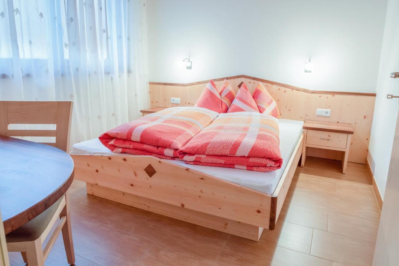 Hofschenke Pfeiftal - Bergwiese San Martino In Passiria  Zewnętrze zdjęcie